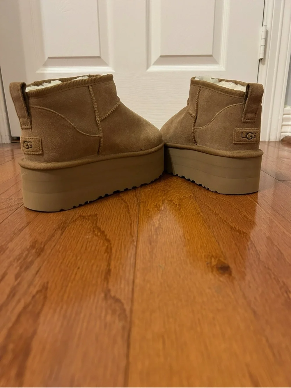UGG classic ultra